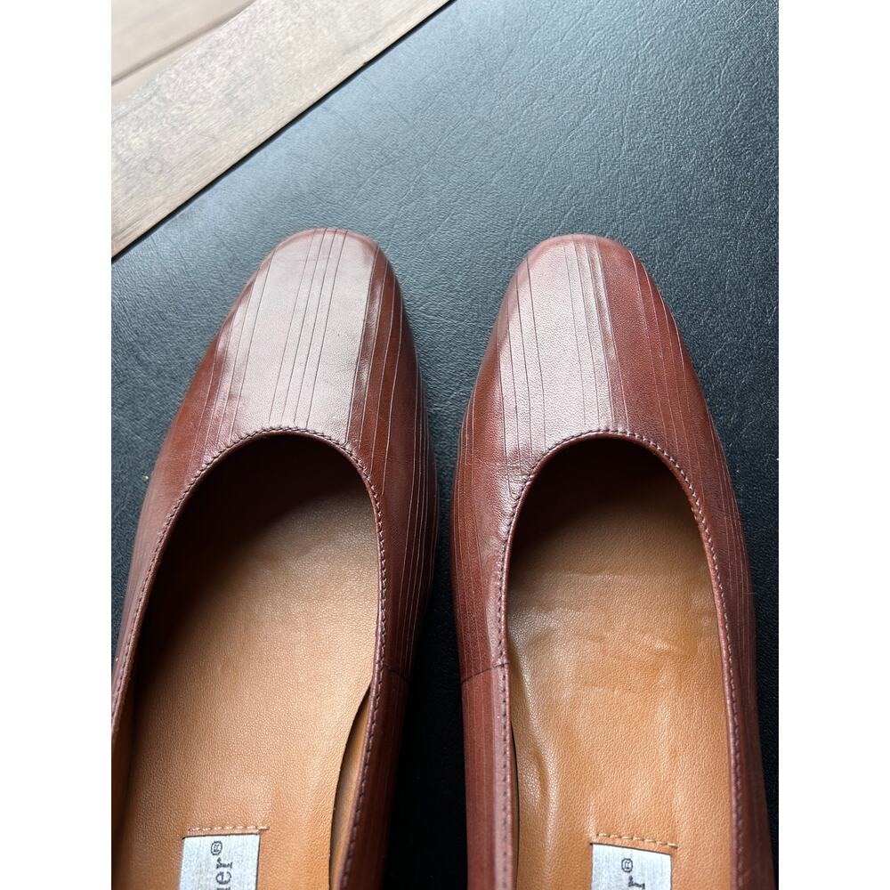 Vintage Etienne Aigner Cognac Leather Pumps Square Toe Low Heel Womens 8W NOS - Picture 7 of 8